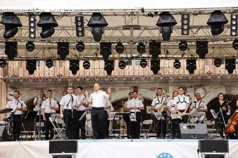 Concierto en la Plaza Mayor de la Banda de Música de la Policía Nacional. Foto de David Sañudo