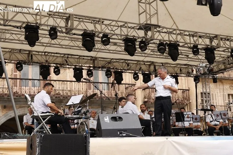 Concierto en la Plaza Mayor de la Banda de Música de la Policía Nacional. Foto de David Sañudo