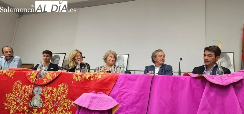 Último coloquio de los Aperitivos Taurinos en el Casino de Salamanca. Fotos: Merce Hidalgo