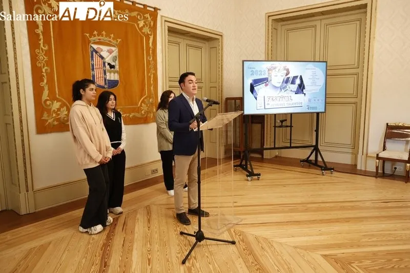 Presentación en el Ayuntamiento de la sexta edición del Festival Jóvenes Talentos. Foto de David Sañudo