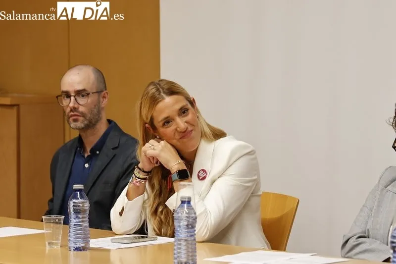 Rueda de prensa de la Asociación ‘We can be heroes’ y el Centro de Investigación del Cáncer. Foto de David Sañudo