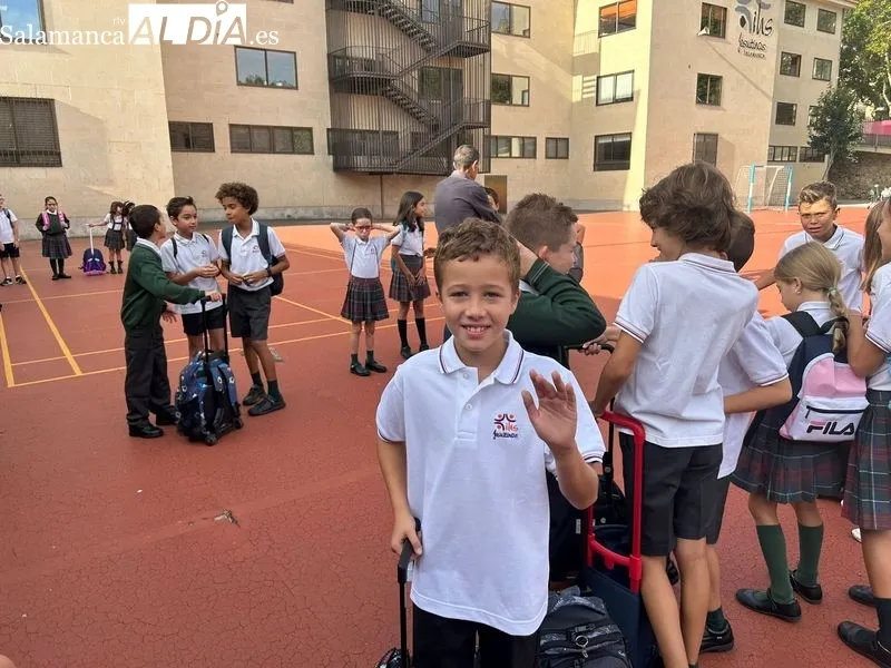 Primer día del nuevo curso para escolares del Colegio Sagrado Corazón (Jesuitinas)