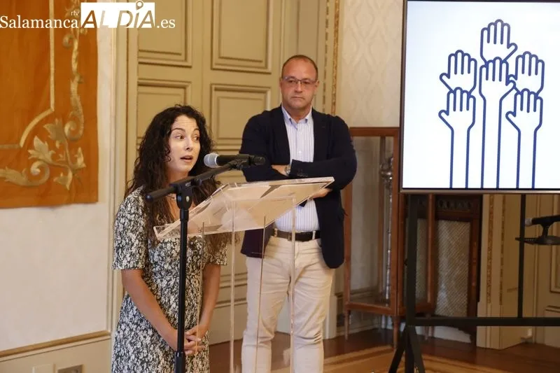 El concejal de Participación Social, Roberto Martín, en la presentación de la Feria Municipal de las Asociaciones. Foto de David Sañudo