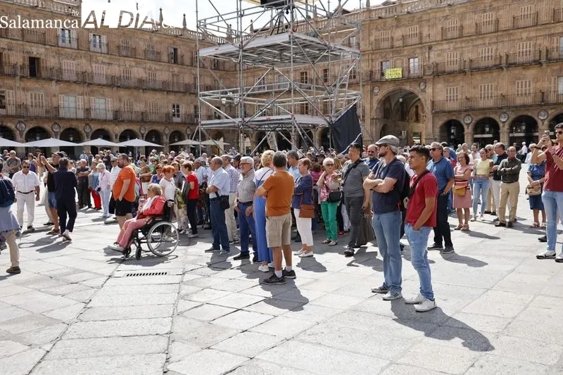 Concierto de coplas ofrecido en la Plaza Mayor por la Banda Municipal de Música. Foto de David Sañudo