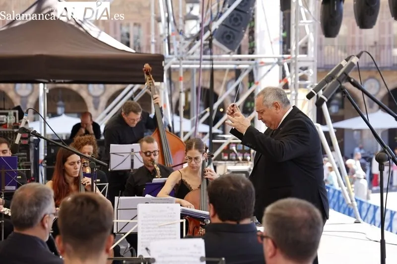 Recital de la Banda Municipal de Música en la Plaza Mayor. Foto de David Sañudo