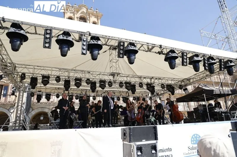 Recital de la Banda Municipal de Música en la Plaza Mayor. Foto de David Sañudo