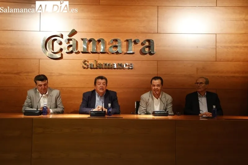 Presentación en la Cámara de Comercio del Congreso Cocina con Queso y Humor. Foto de David Sañudo