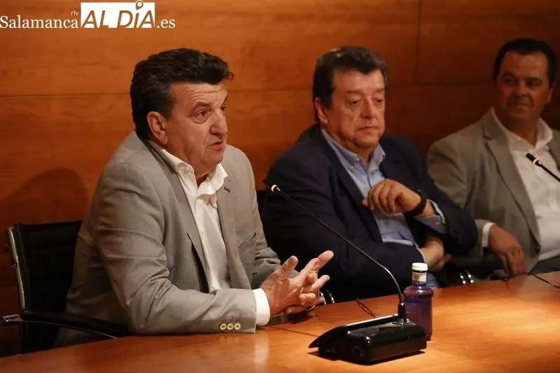Presentación en la Cámara de Comercio del Congreso Cocina con Queso y Humor. Foto de David Sañudo