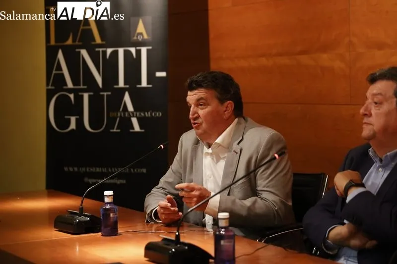 Presentación en la Cámara de Comercio del Congreso Cocina con Queso y Humor. Foto de David Sañudo