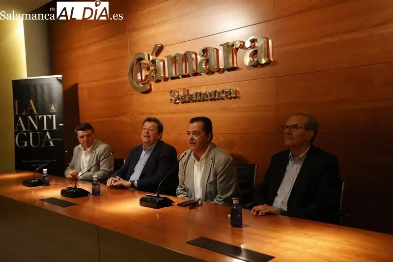 Presentación en la Cámara de Comercio del Congreso Cocina con Queso y Humor. Foto de David Sañudo
