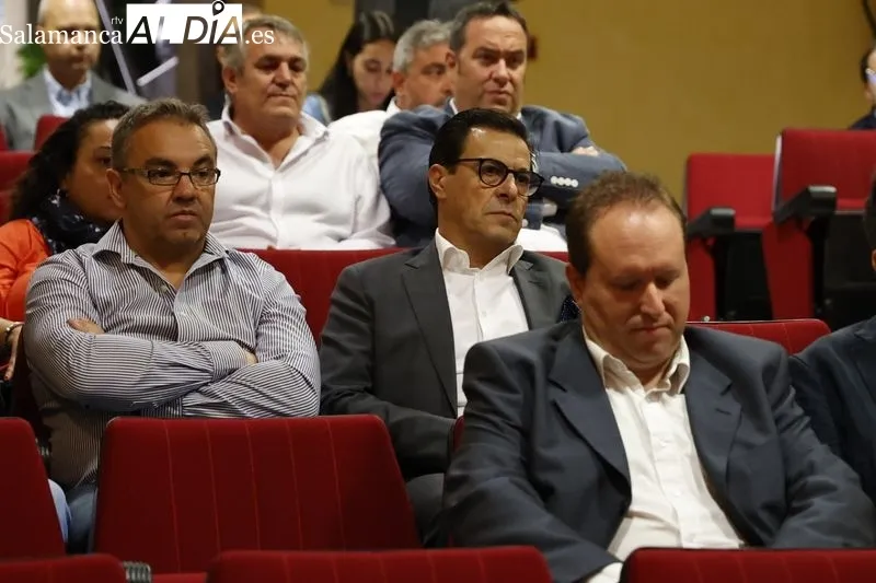 Presentación en la Cámara de Comercio del Congreso Cocina con Queso y Humor. Foto de David Sañudo