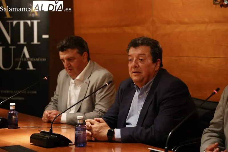 Presentación en la Cámara de Comercio del Congreso Cocina con Queso y Humor. Foto de David Sañudo