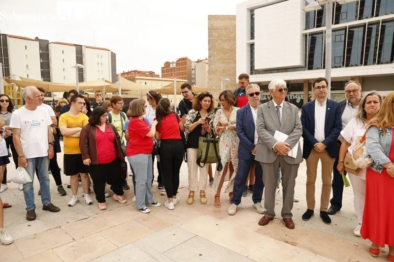Actos contra el cáncer en la plaza de la Concordia. Foto de David Sañudo