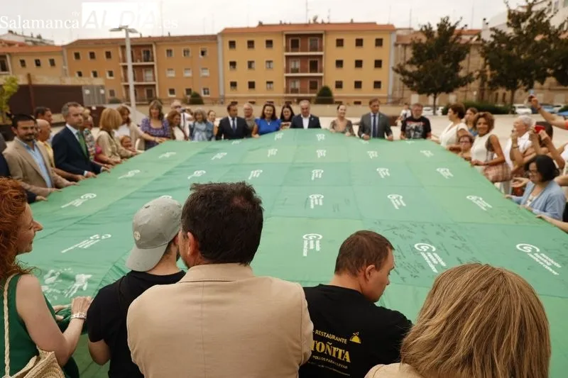 Actos contra el cáncer en la plaza de la Concordia. Foto de David Sañudo