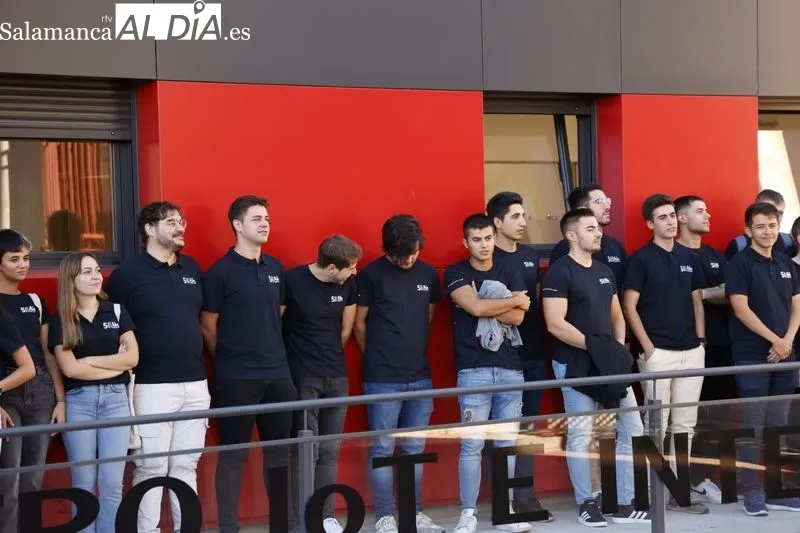 Inauguración del Centro de Internet de las Cosas e Inteligencia Artificial en la Avenida de Santiago Madrigal, en el barrio de Puente Ladrillo. Foto de David Sañudo