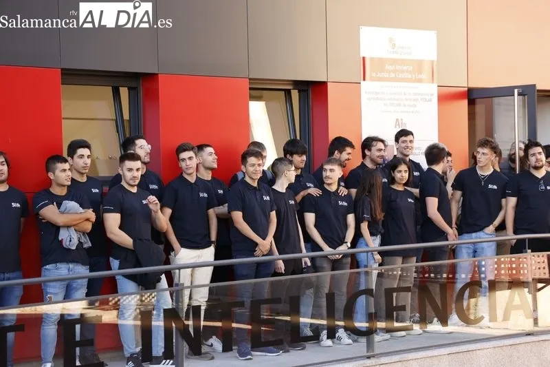 Inauguración del Centro de Internet de las Cosas e Inteligencia Artificial en la Avenida de Santiago Madrigal, en el barrio de Puente Ladrillo. Foto de David Sañudo