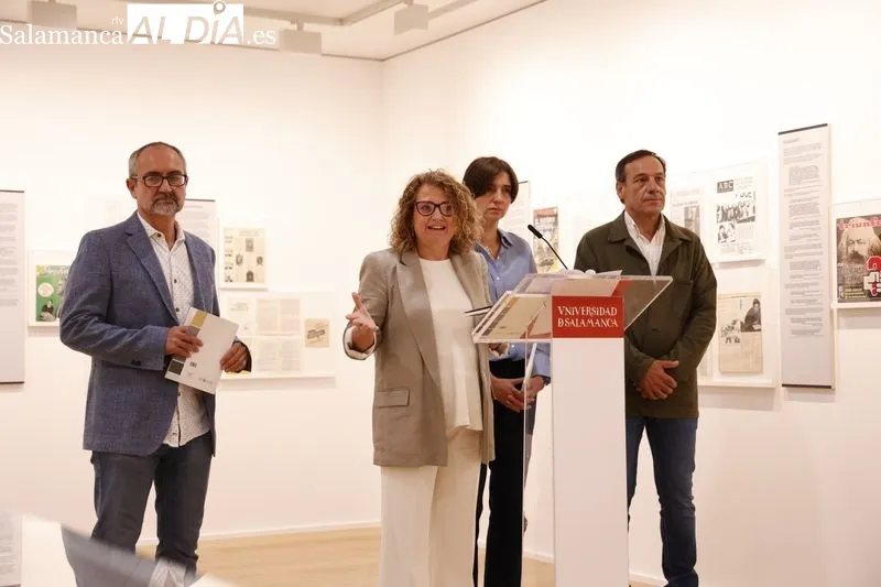 Exposición ‘Lengua y política’  en el Centro Internacional del Español y Actividades Culturales, en la plaza de los Bandos. Foto de David Sañudo