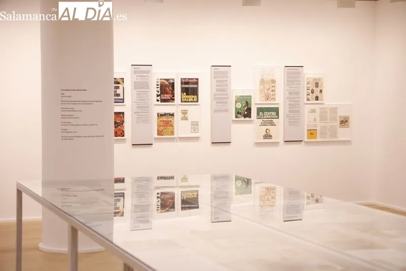 Exposición ‘Lengua y política’  en el Centro Internacional del Español y Actividades Culturales, en la plaza de los Bandos. Foto de David Sañudo