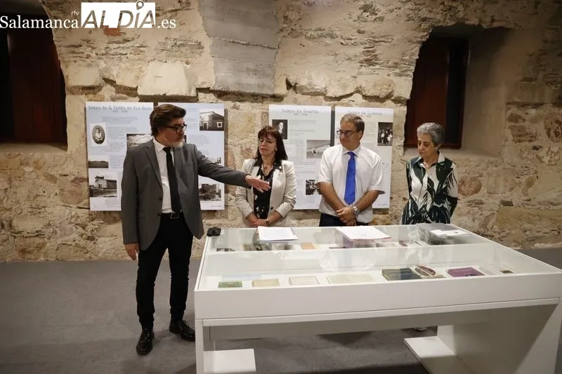 Exposición 'Eduardo Lourenço vida y obra de un heterodoxo', en la sala B de la Hospedería Fonseca. Foto de David Sañudo