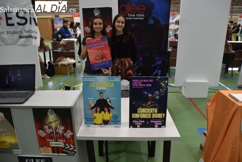 Feria de Bienvenida de la USAL en el pabellón Unamuno. Foto de Vanesa Martins