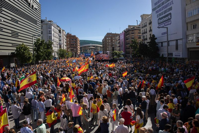 Multitudinaria manifestación contra la amnistía: cerca de 50.000 personas