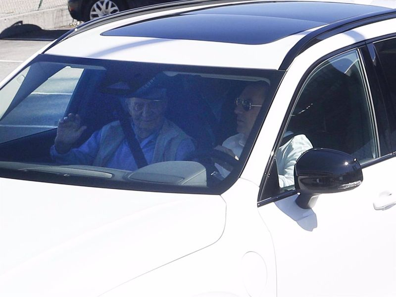 Foto 1 - El Rey Juan Carlos regresa a España. Así ha sido su llegada