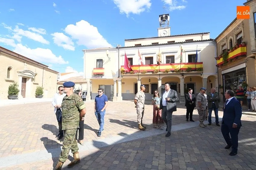 Foto 6 - La Fuente de San Esteban estrecha lazos con la Guardia Real