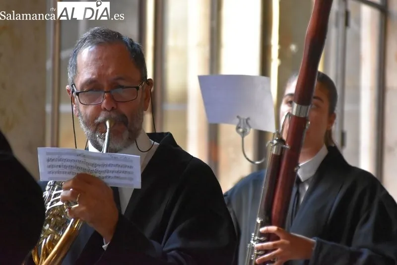Foto 4 - El m&uacute;sico y poeta brasile&ntilde;o Caetano Veloso, investido doctor honoris causa por la Universidad de Salamanca 