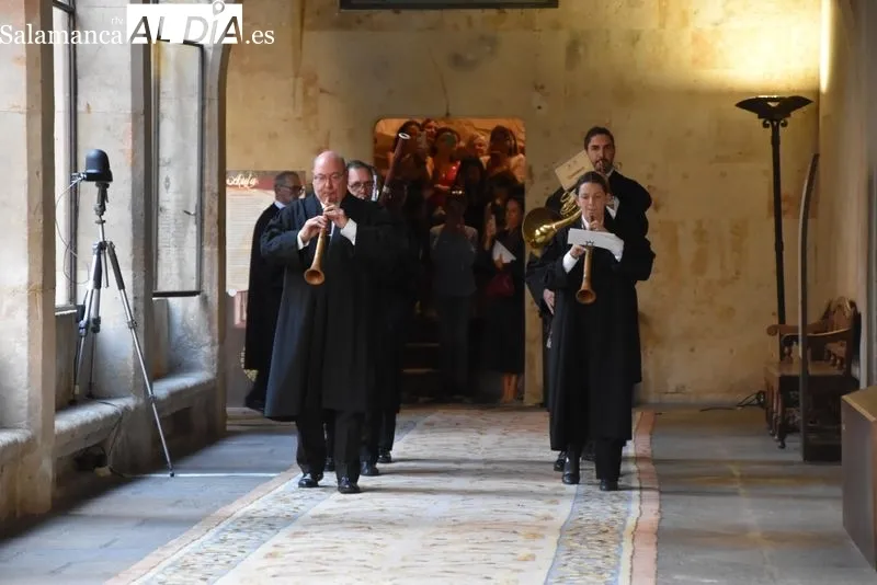 Foto 2 - El m&uacute;sico y poeta brasile&ntilde;o Caetano Veloso, investido doctor honoris causa por la Universidad de Salamanca 