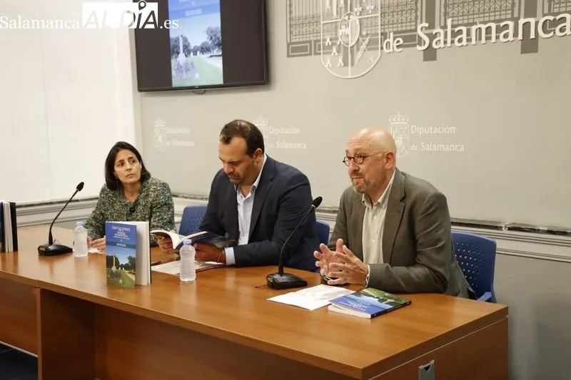 Presentación en la Diputación del libro 'Devociones de la dehesa salmantina: Antropología e identidad'. Foto de David Sañudo