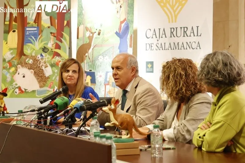 Presentación del libro 'El Bosque de la Economía' de Esther del Brío. Foto de David Sañudo