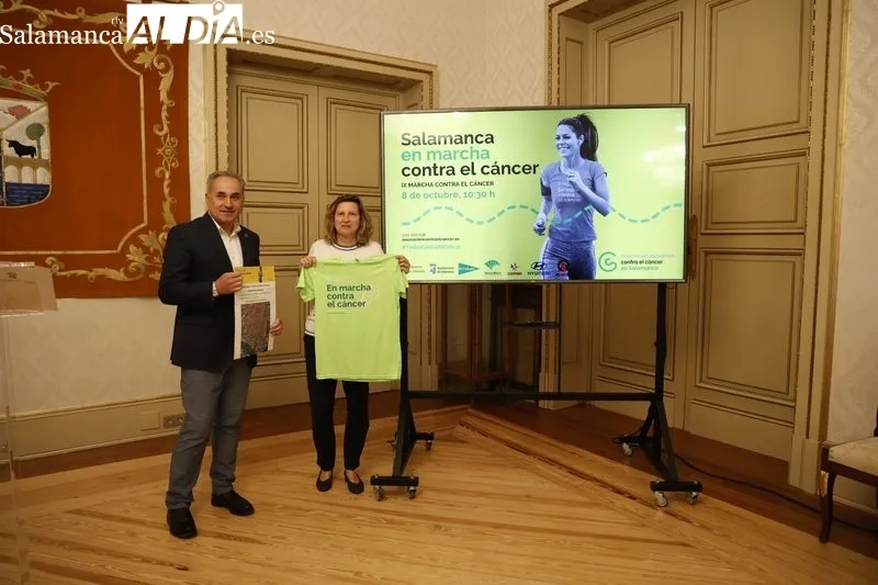 Presentación en el Consistorio de la  la novena edición de ‘Salamanca en marcha contra el cáncer’. Foto de David Sañudo