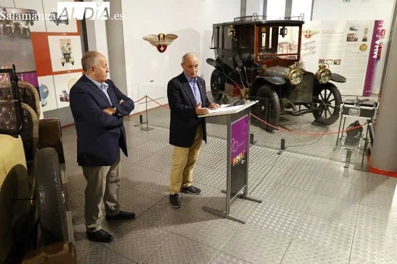 Presentación del II Concurso de Elegancia de Vehículos Clásicos Ciudad de Salamanca. Foto de David Sañudo