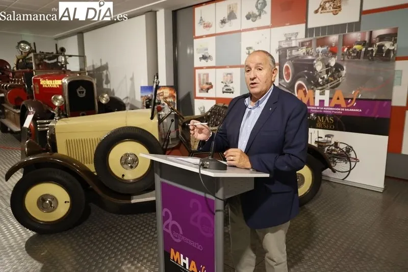 Presentación del II Concurso de Elegancia de Vehículos Clásicos Ciudad de Salamanca. Foto de David Sañudo