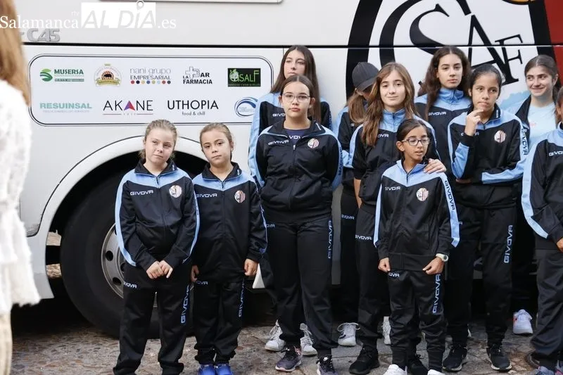 Presentación del Atlético Femenino Ciudad de Salamanca en la plaza Concilio de Trento. Foto de David Sañudo