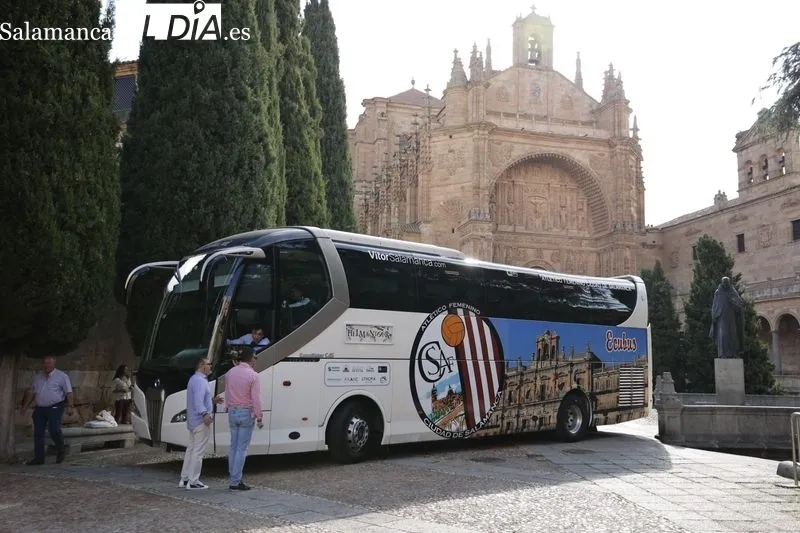 Presentación del Atlético Femenino Ciudad de Salamanca en la plaza Concilio de Trento. Foto de David Sañudo