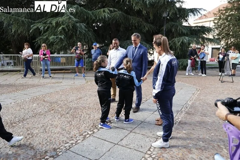 Presentación del Atlético Femenino Ciudad de Salamanca en la plaza Concilio de Trento. Foto de David Sañudo