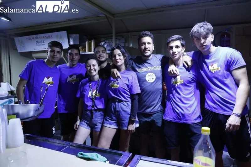 Gran ambiente en las casetas de la Plaza del Mercado | FOTOS: David Sañudo 