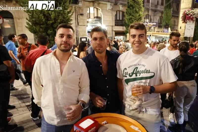 Gran ambiente en las casetas de la Plaza del Mercado | FOTOS: David Sañudo 
