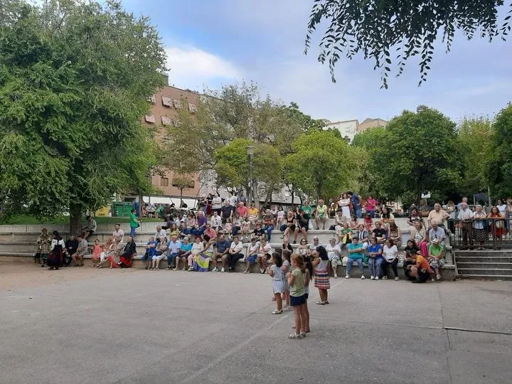 La danza del Vientre y El Mariquelo, protagonistas en el Parque Picasso