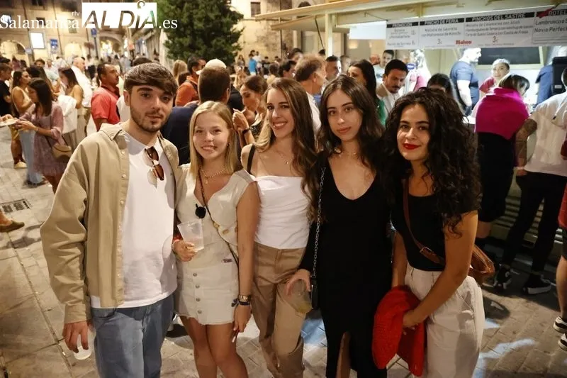 Gran ambiente en las casetas de la Plaza del Mercado | FOTOS: David Sañudo 