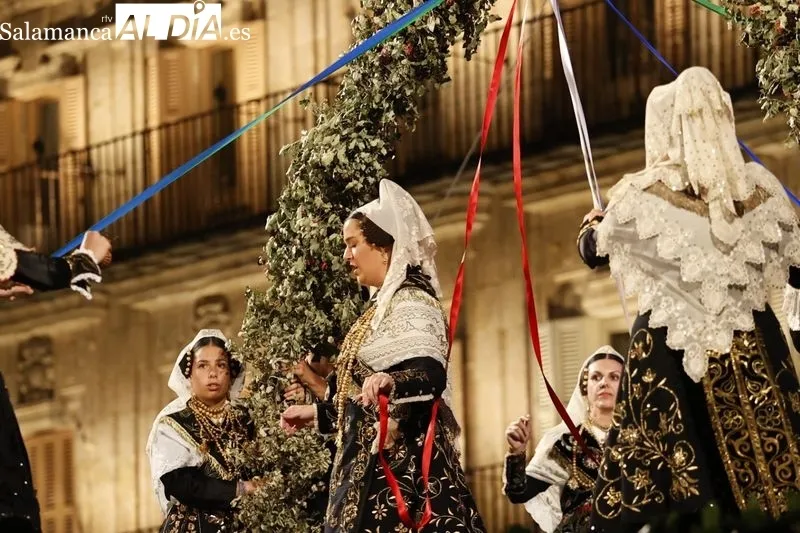 La Plaza Mayor disfruta del II Festival de Folklore Ciudad de Salamanca | FOTOS: David Sañudo 