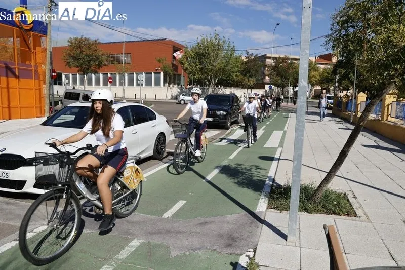 El Ayuntamiento conciencia a los escolares sobre educación vial con talleres en las dependencias de la Policía Local. Foto de David Sañudo