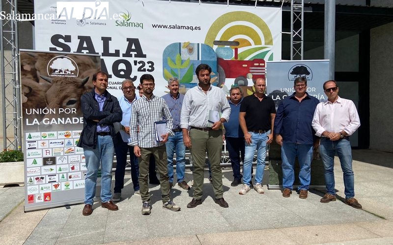 Integrantes de la Unión por la Ganadería de Salamanca que denunciaban el aumento de casos de la EHE en la provincia. Foto de Vanesa Martins