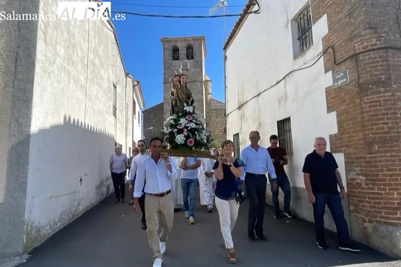 Mancera de Abajo vivía en las calles la procesión de la Virgen del Rosario