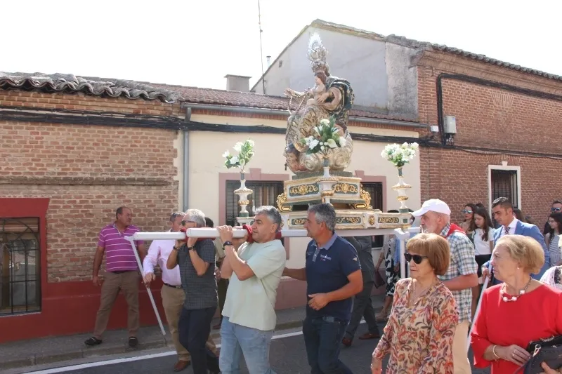 Ragama acompañaba a su patrona, Nuestra Señora del Rosario, en su día grande