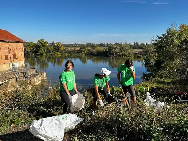 Foto 4 - M&aacute;s de 200 voluntarios de Iberdrola en Castilla y Le&oacute;n, unidos bajo el lema &lsquo;Juntos construimos el mundo que queremos&rsquo; 