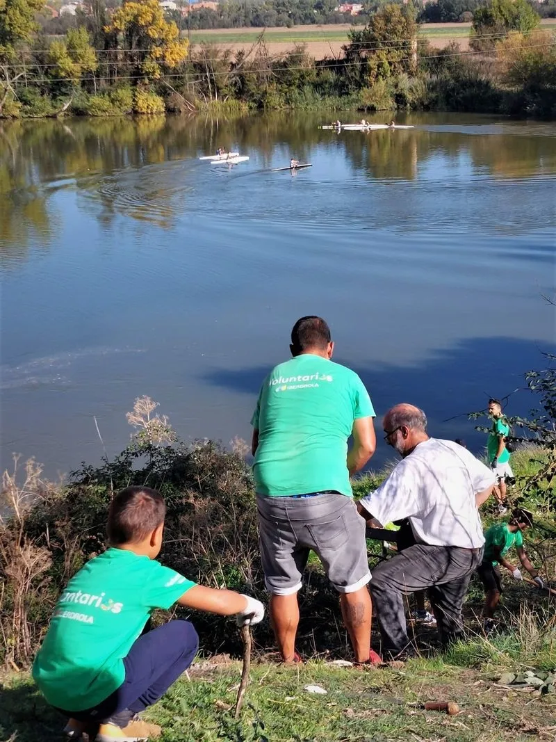 Foto 2 - M&aacute;s de 200 voluntarios de Iberdrola en Castilla y Le&oacute;n, unidos bajo el lema &lsquo;Juntos construimos el mundo que queremos&rsquo; 