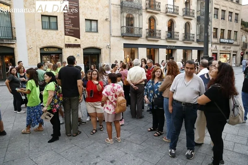 Acto en la plaza del Liceo con motivo del Día Mundial de Trabajo Decente. Fotos: David Sañudo