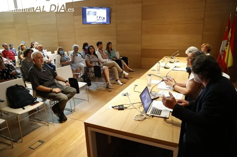 Acto sobre 'Las Brigadas Internacionales en Salamanca y el Convento de las Comendadoras de Santiago' en el Centro Documental de la Memoria Histórica. Fotos: David Sañudo